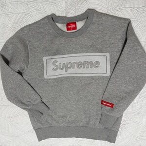 Supreme Classic Gray Crewneck Sweatshirt Adult size Small LIKE NEW